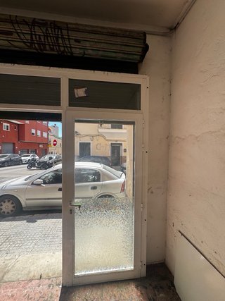 Cierre aluminio blanco para local