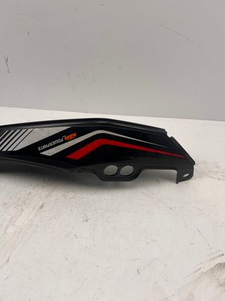 Tapa lateral KTM Duke 125