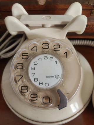 Teléfono antiguo Iskra Kranj baquelita blanco