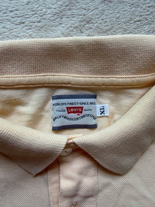 Polo Levi's Beige Logo Bordado