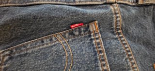 Falda vaquera Levi's. Talla 30. Usada 2/3 veces