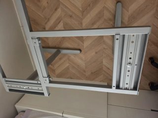 Tavolo da ufficio in legno e metallo