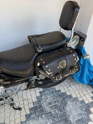 Moto Hyosung Cruiser Negra