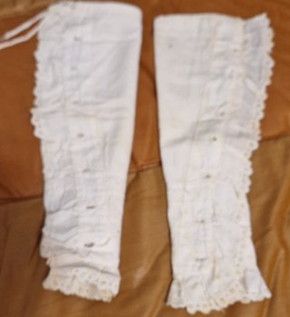 Ropa antigua blanca