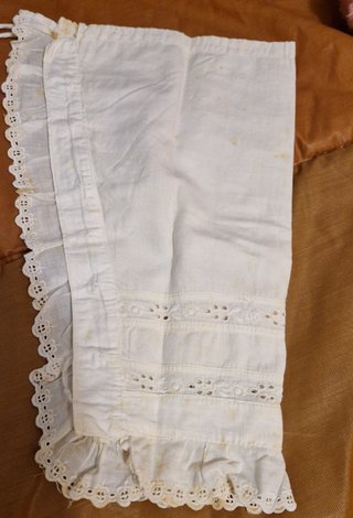 Ropa antigua blanca