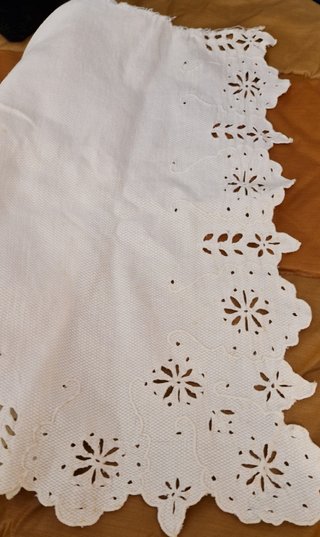 Ropa antigua blanca