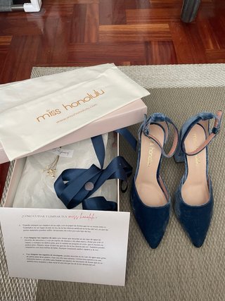 Zapatos de terciopelo azul Miss Honolulu