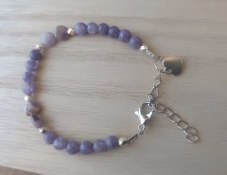 Pulsera artesanal piedras naturales moradas. 6mm