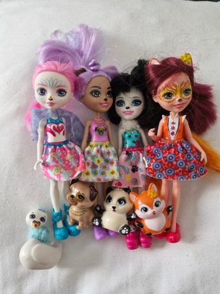 Muñecas Enchantimals con mascotas