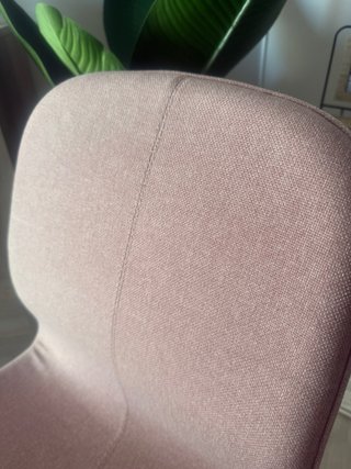 Silla de escritorio rosa y blanca