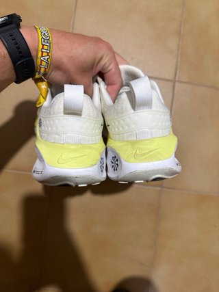 Zapatillas Nike Infinity Run 4 Blancas y Amarillas