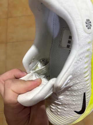 Zapatillas Nike Infinity Run 4 Blancas y Amarillas