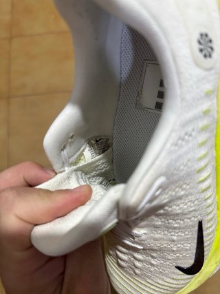 Zapatillas Nike Infinity Run 4 Blancas y Amarillas