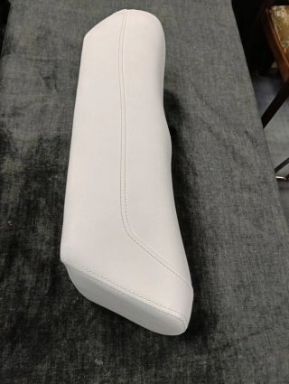Asiento Vespino nlx de 1989con logo y con caja 3D