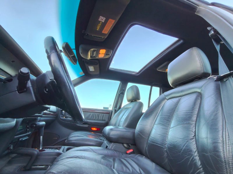 Jeep Grand Cherokee  5.9 V8 - foto 1