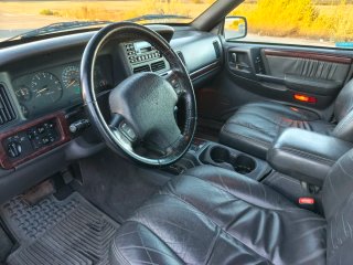 Jeep Grand Cherokee  5.9 V8