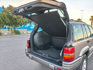 Jeep Grand Cherokee  5.9 V8