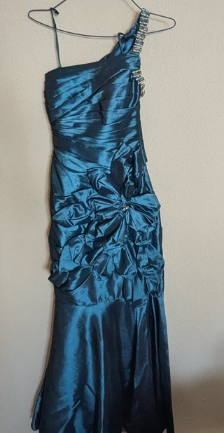 Vestido de fiesta azul verdoso