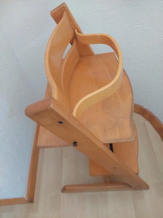 Trona Stokke de madera