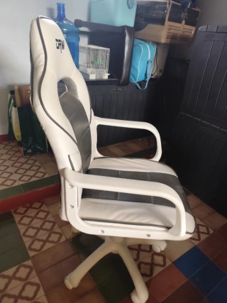 Silla de escritorio poco uso