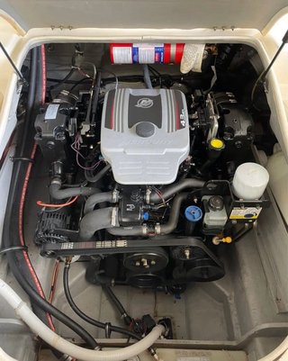 Bayliner 652 Cuddy Motorboat