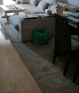 2 ALFOMBRAS GRANDES ÁDUM. 75€x1 y 120€x2. Beiges.