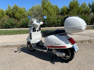 Vespa GTS 300 ie Super Blanca 09/2016