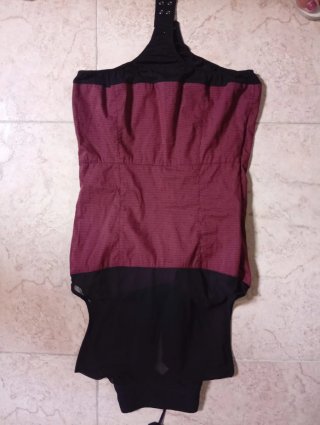 Body Guess Negro y Rojo Talla S