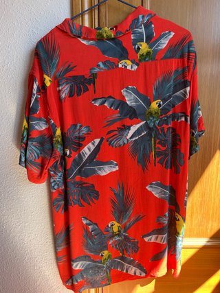 Camisa H&M Estampada Loros Talla M