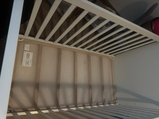 Cuna IKEA con colchón + protector