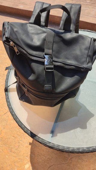 Mochila polipiel negra