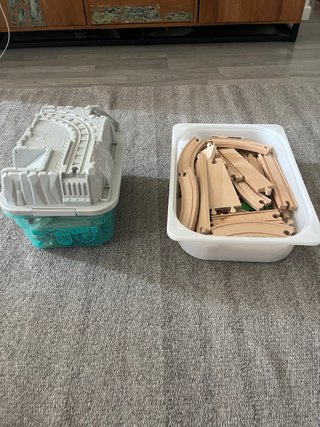 Trenes Hape + IKEA: 3 trenes y 70 vías