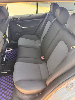 Volkswagen Golf 2000