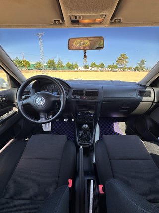 Volkswagen Golf 2000