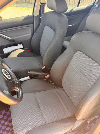 Volkswagen Golf 2000