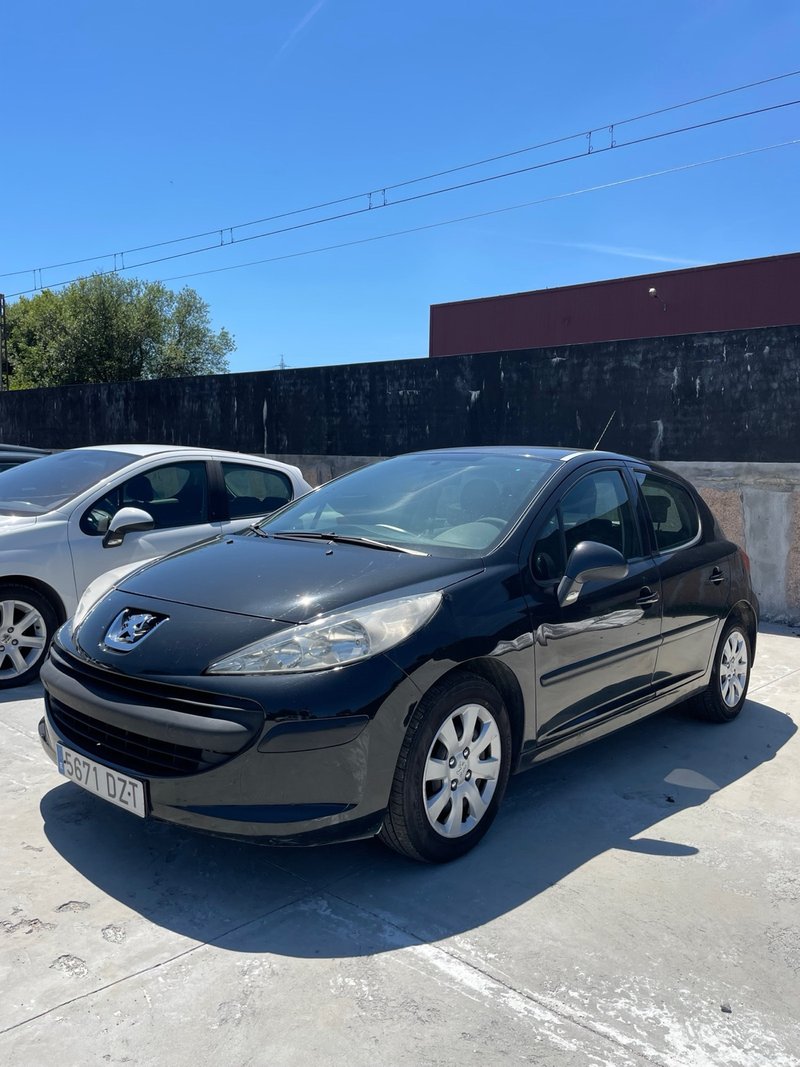 Peugeot 207 2006 - foto 1