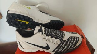 Scarpe Nike Tg 46 Bianche e Nere
