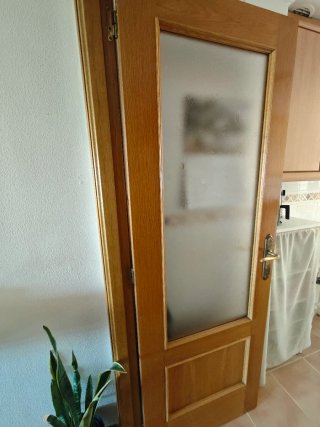 Puertas de paso de madera con cristal y lisas