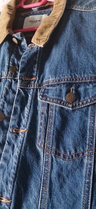 Cazadora Vaquera Pull&Bear Cuello Pana