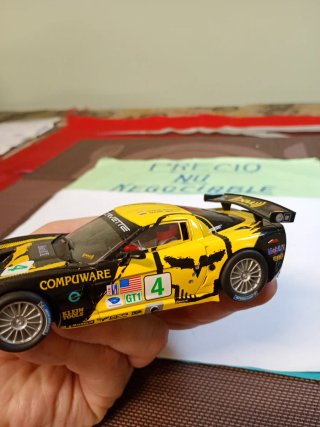 Scalextric Corvette C6R 1:32
