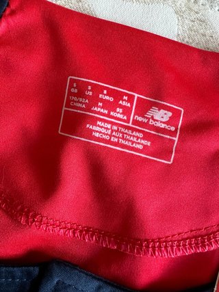 Camiseta roja Lille, talla S Nueva