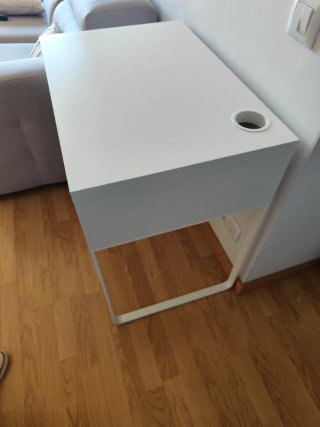 Escritorio Ikea Micke blanco con cajón