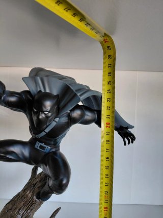 Estatua Black Panther Marvel Disney 28cm