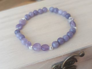 Pulsera Piedra Natural Morada y Plateada. 6mm.