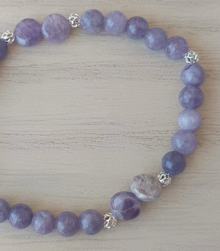 Pulsera Piedra Natural Morada y Plateada. 6mm.