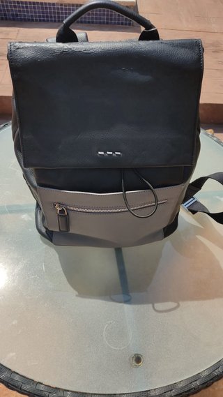 Mochila polipiel negra