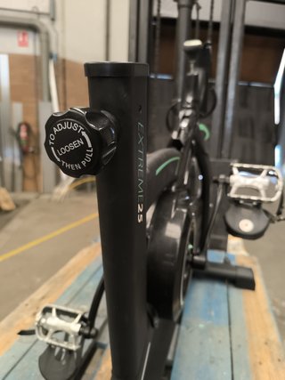 Bici Spinning Cecotec EXTREME25 no manillar,sillin