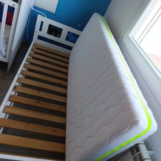 Cama infantil IKEA + colchón viscoelastico