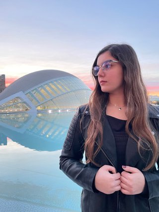 Profesora de refuerzo para verano