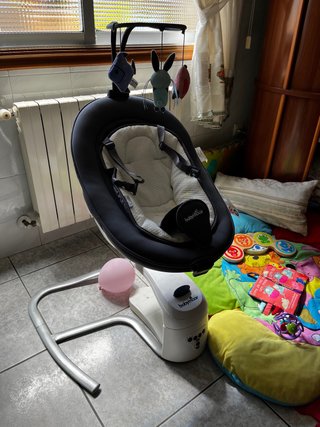 Mecedora eléctrica Babymoov poco uso